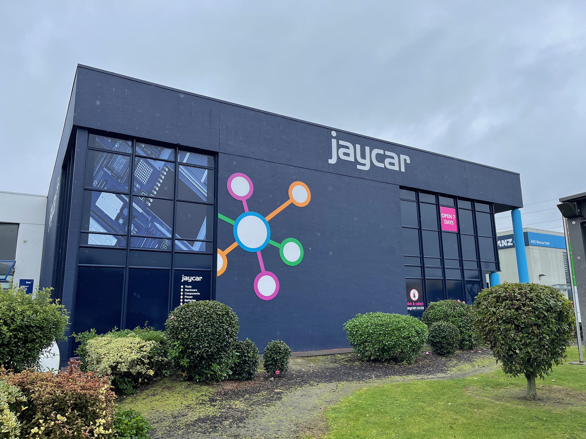 Jaycar completed with signage